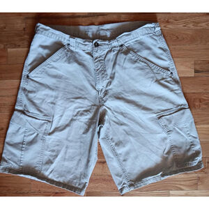 Lee Dungarees Men's Cargo Shorts - Khaki

Stylish cargo shorts by Lee Dungarees